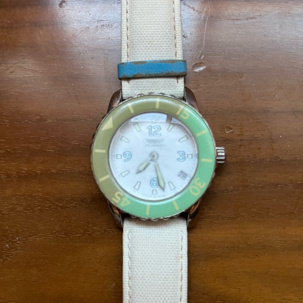 womens skywatch